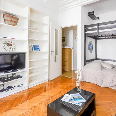 Apartment Studio Palais Clemenceau By Interhome